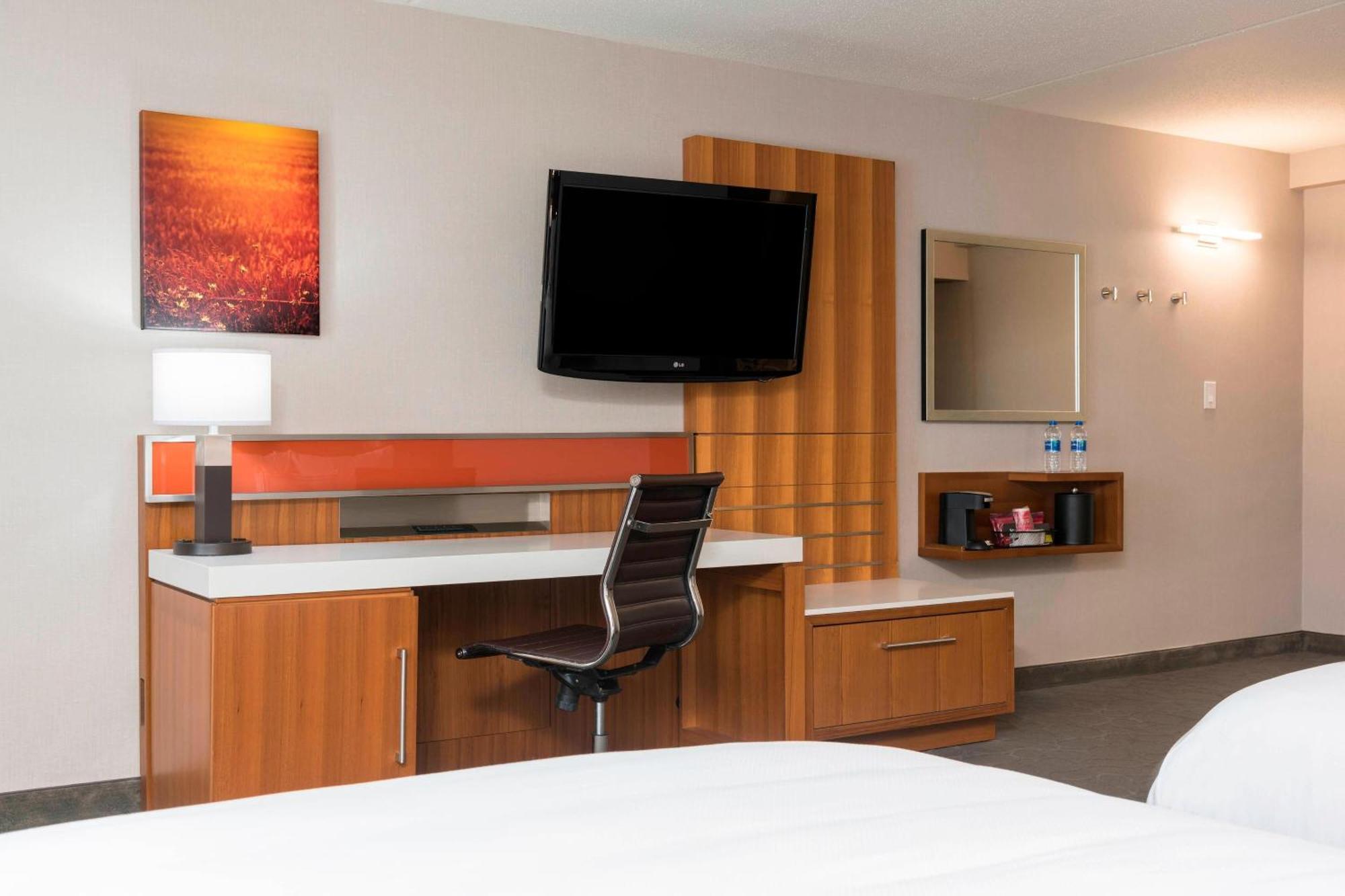 Sonesta Hotel Grand Rapids Airport Kentwood Exterior foto